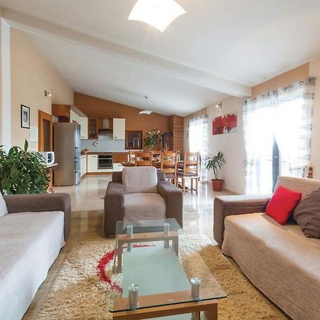 Mediterranean Stylish Villa With Pool In Kastel Stari Каштела Экстерьер фото