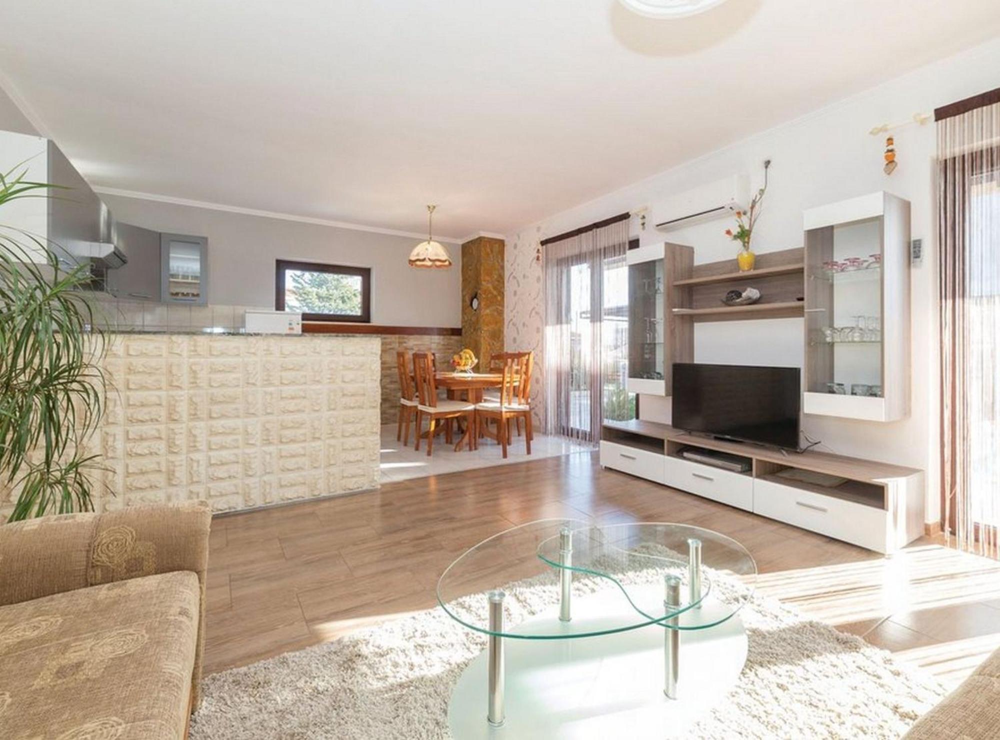 Mediterranean Stylish Villa With Pool In Kastel Stari Каштела Экстерьер фото