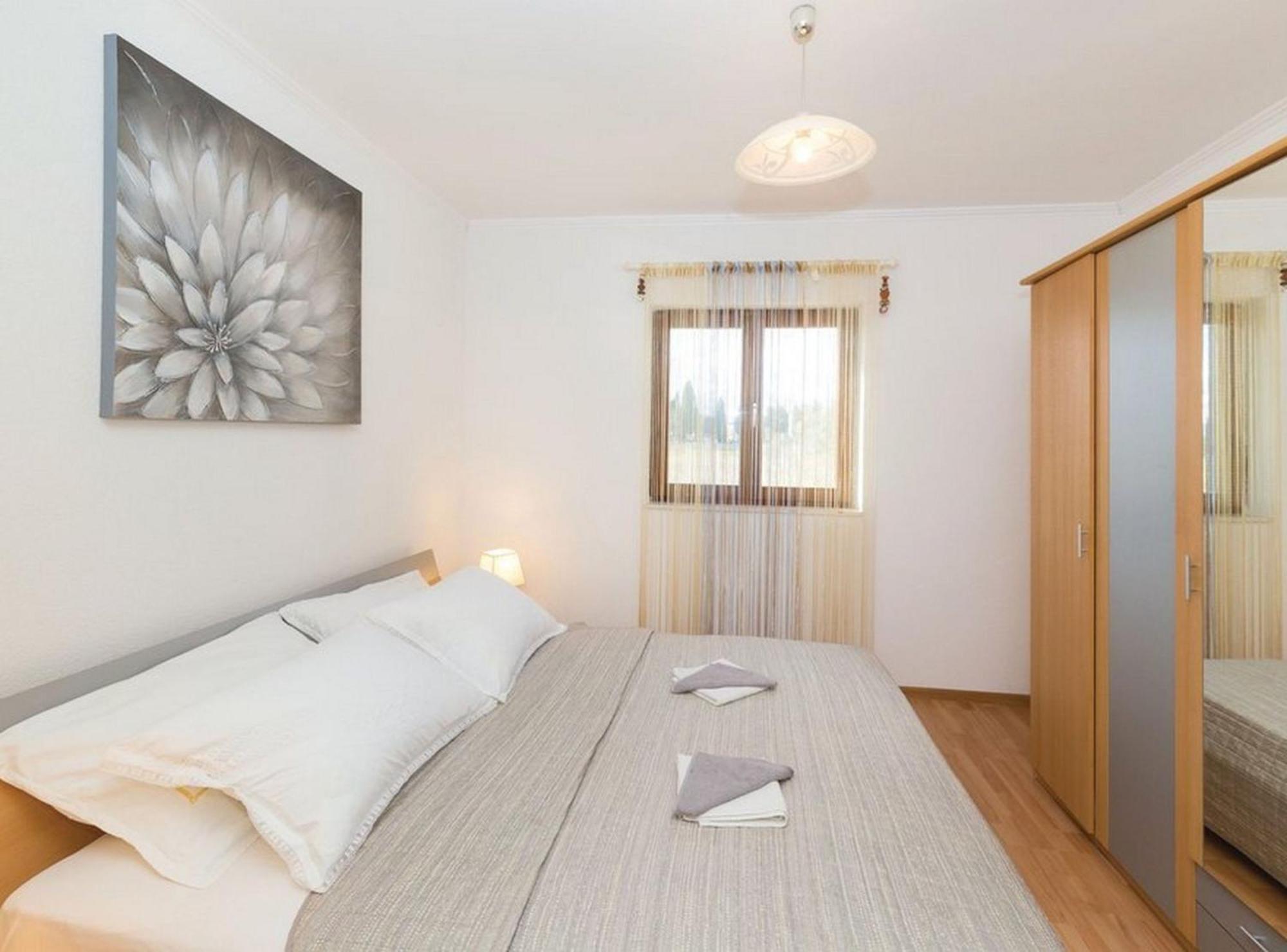 Mediterranean Stylish Villa With Pool In Kastel Stari Каштела Экстерьер фото